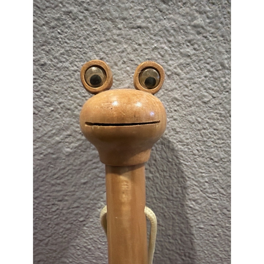 Cute VTG Frog Face Handle Umbrella Shaw Creations Red Wood Handle Whimsy Novelty - Picture 2 of 8